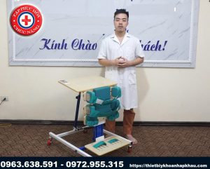 Dụng cụ tập đứng cho trẻ